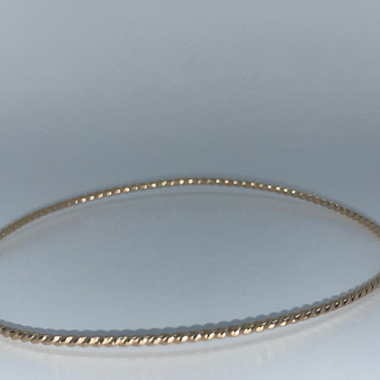 The Twist Bangle