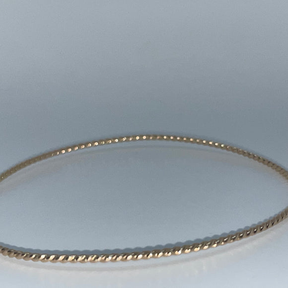 The Twist Bangle